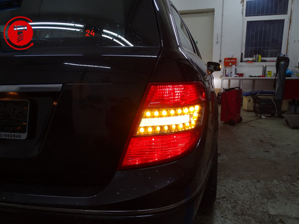 Mercedes S204 W204 Kombi Rückleuchte Rücklicht hinten rechts LED A2048204064